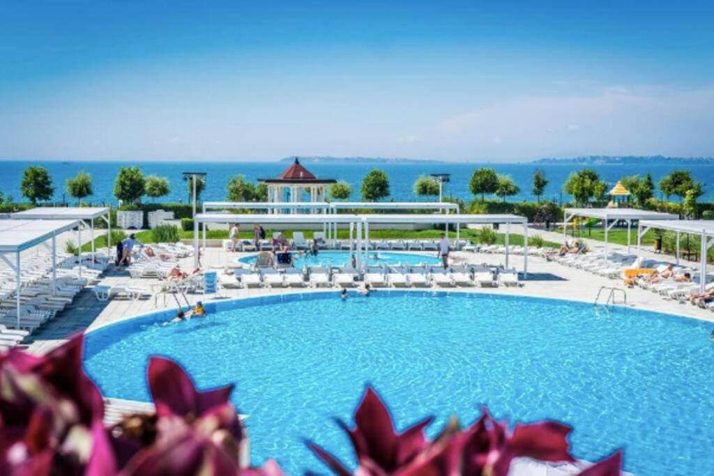 Apartment Premier On Seafront Sweti Wlas