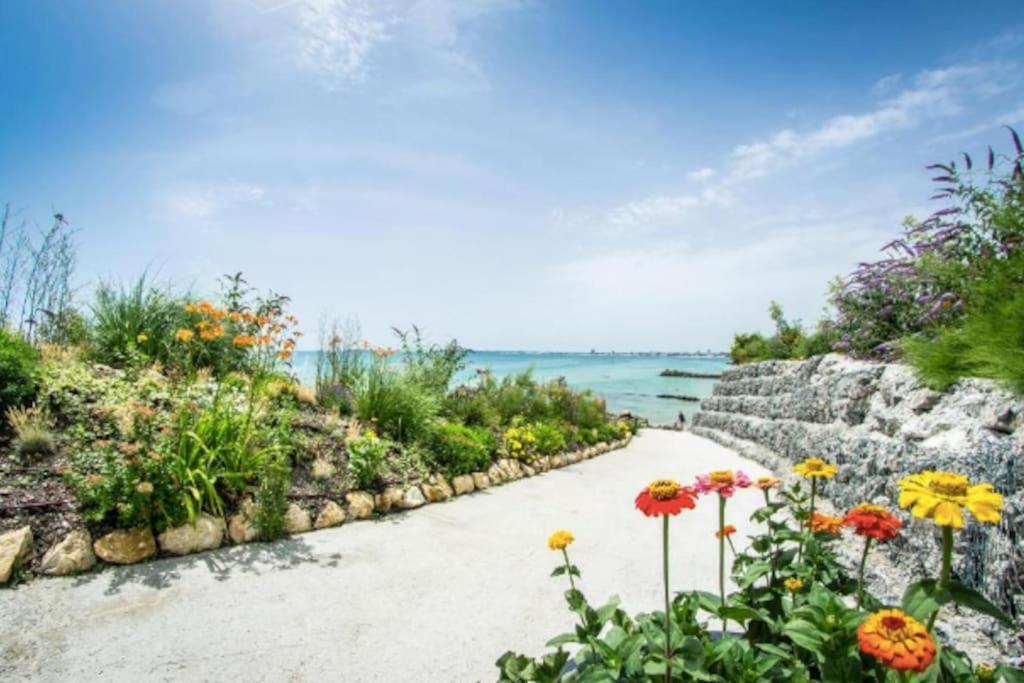 Premier On Seafront Apartment